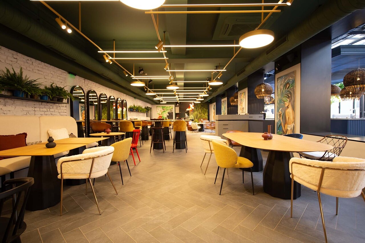 Main dining area at 042 Bar&Dinner in Stara Zagora